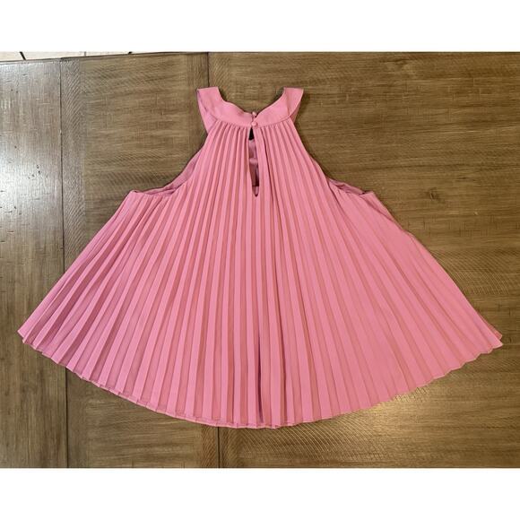 INC International Concepts Pink Pleated Chain Trim Sleeveless Top Women’s Size M - Picture 12 of 15